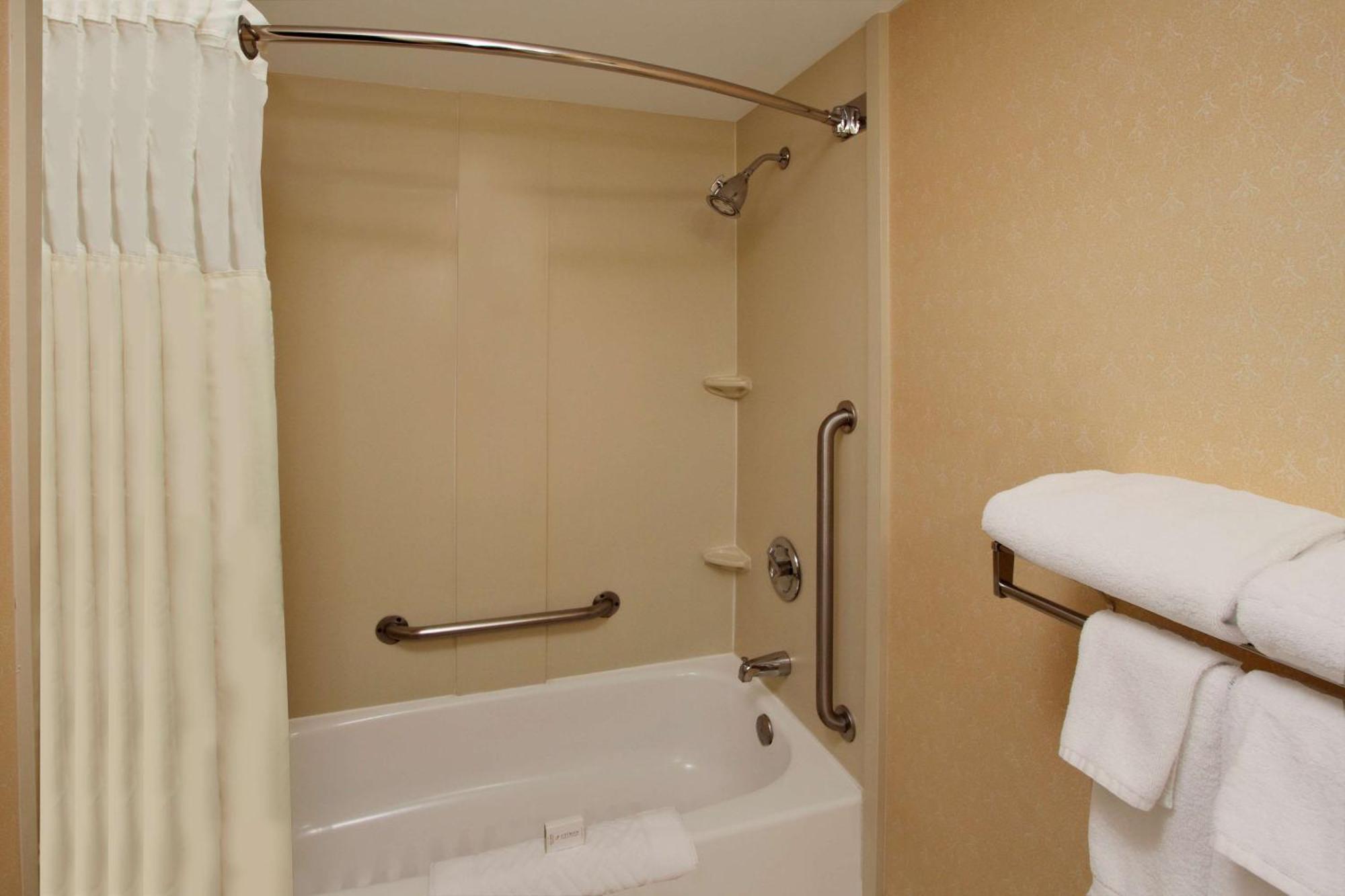 Hotel Doubletree By Hilton Mahwah